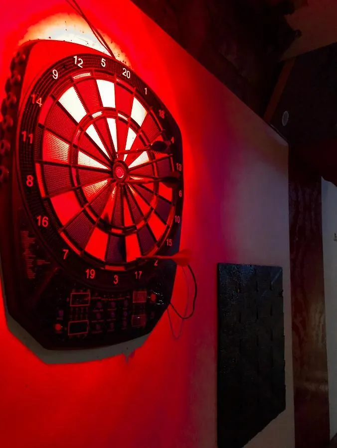 Whole Basement Former Pub For Stag Do, Bachelor House Party Flat 布达佩斯 匈牙利