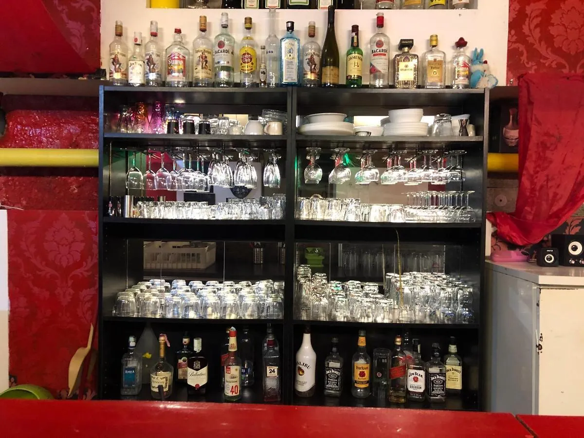 Whole Basement Former Pub For Stag Do, Bachelor House Party Flat 布达佩斯 公寓