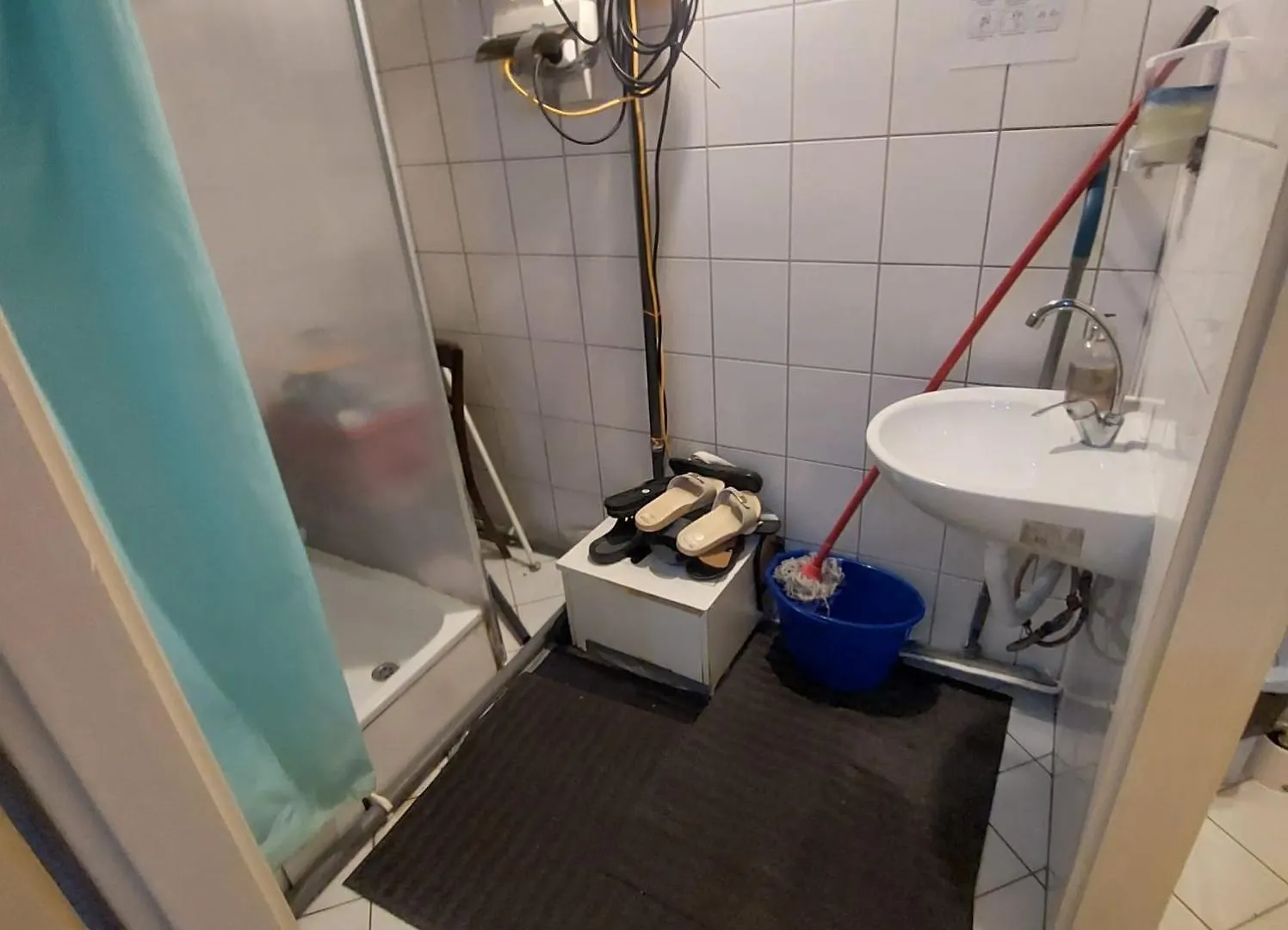 Whole Basement Former Pub For Stag Do, Bachelor House Party Flat 布达佩斯
