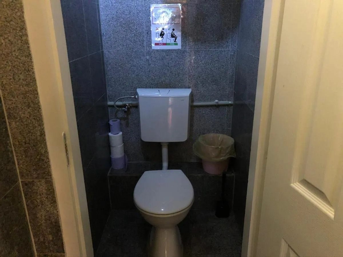 Appartement Whole Basement Former Pub For Stag Do, Bachelor House Party Flat Boedapest